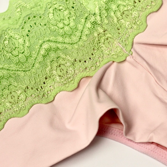 High quality Brazilian thong - Picture 5 of 10